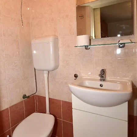 Dobrinic * מאקרסקה